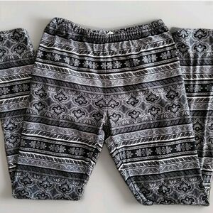 PINK ROSE Leggings Women's M Black Paisley Floral striped Boho Buttery Soft Boho